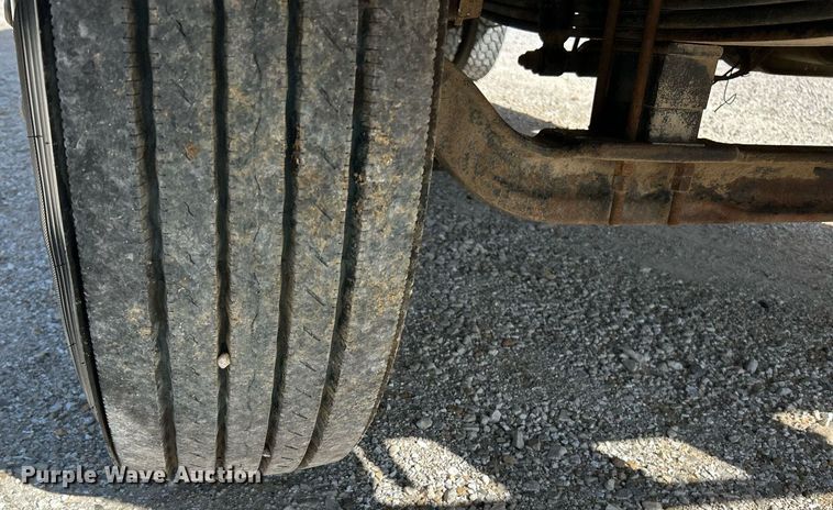 image for item NQ9907 1999 Freightliner FL60  utility / service truck