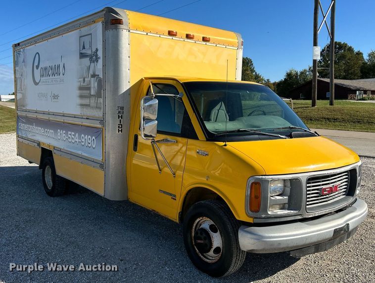image for item NQ9908 1998 GMC 3500  box truck