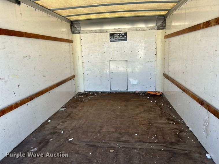 image for item NQ9908 1998 GMC 3500  box truck