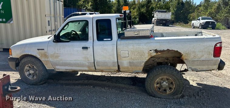 image for item NQ9921 2004 Ford Ranger  SuperCab pickup truck
