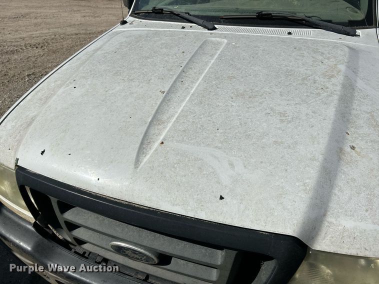 image for item NQ9921 2004 Ford Ranger  SuperCab pickup truck
