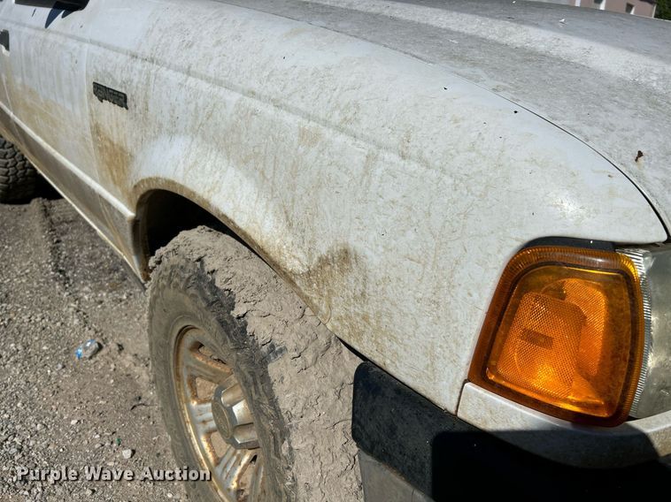 image for item NQ9921 2004 Ford Ranger  SuperCab pickup truck