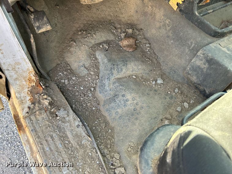 image for item NQ9921 2004 Ford Ranger  SuperCab pickup truck