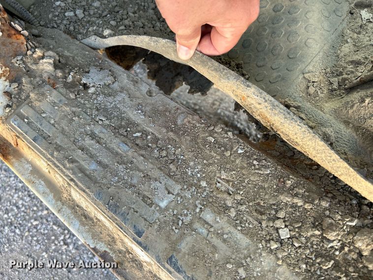 image for item NQ9921 2004 Ford Ranger  SuperCab pickup truck