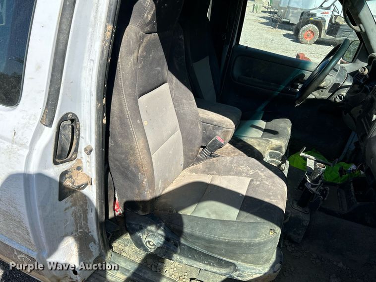 image for item NQ9921 2004 Ford Ranger  SuperCab pickup truck