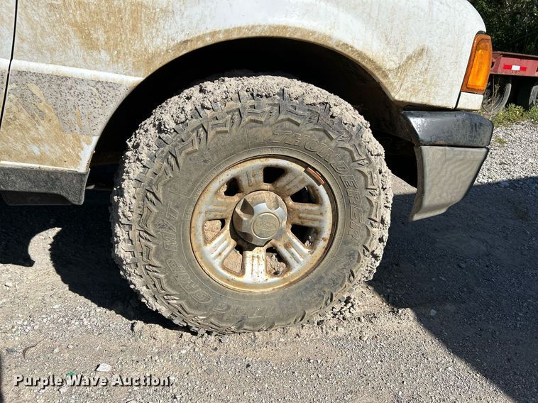 image for item NQ9921 2004 Ford Ranger  SuperCab pickup truck