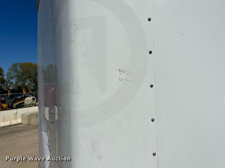 image for item NQ9923 2015 Doolittle FD-304  enclosed cargo trailer