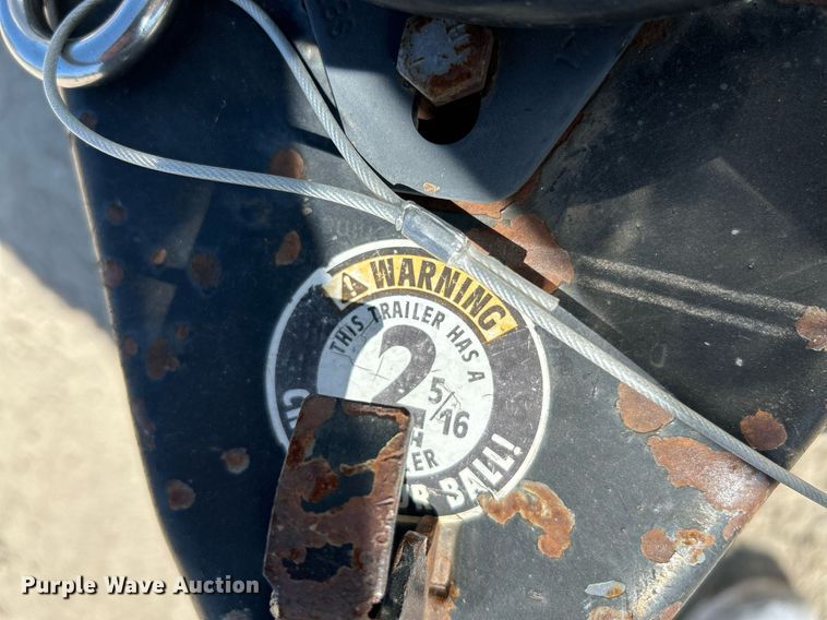 image for item NQ9923 2015 Doolittle FD-304  enclosed cargo trailer