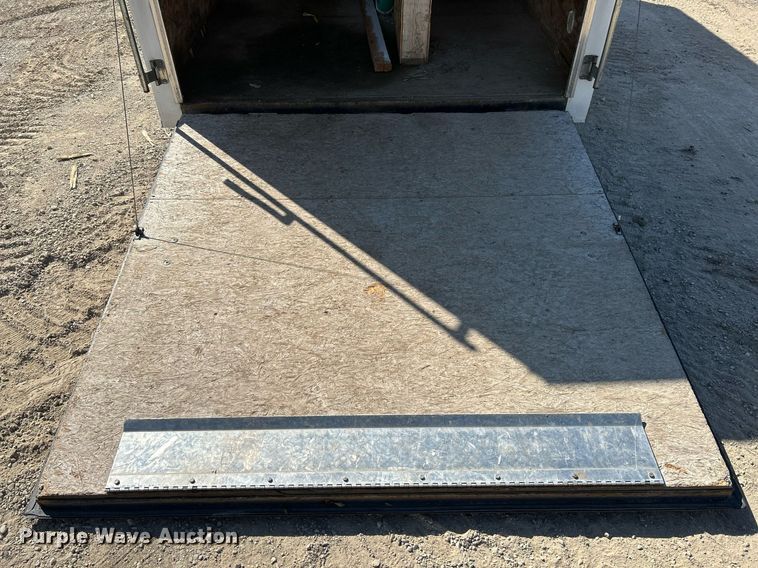 image for item NQ9923 2015 Doolittle FD-304  enclosed cargo trailer
