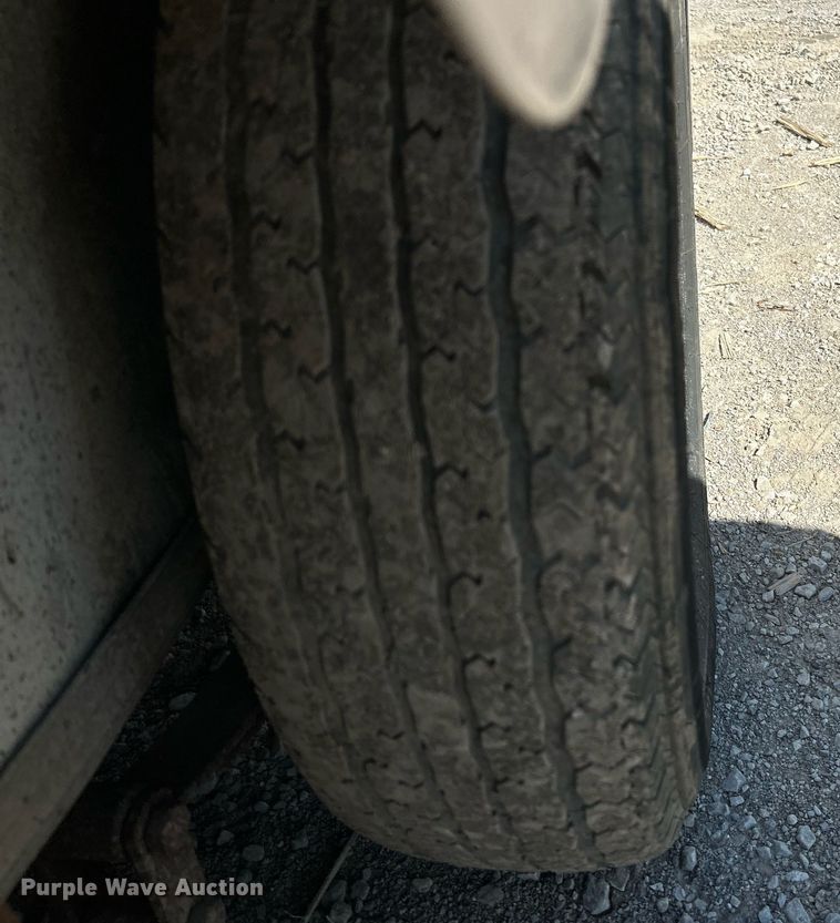 image for item NQ9923 2015 Doolittle FD-304  enclosed cargo trailer