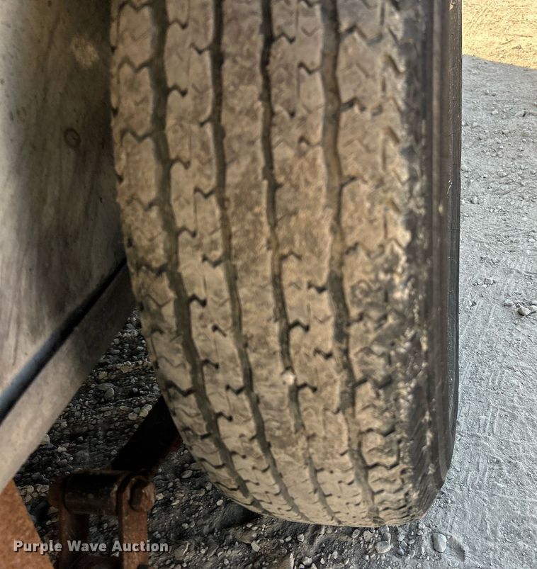 image for item NQ9923 2015 Doolittle FD-304  enclosed cargo trailer