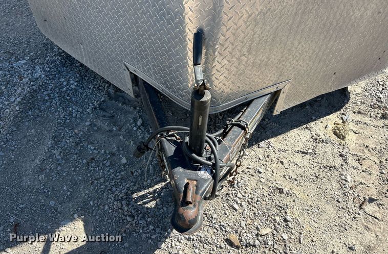 image for item NQ9924 2014 Doolittle FD-304  enclosed cargo trailer