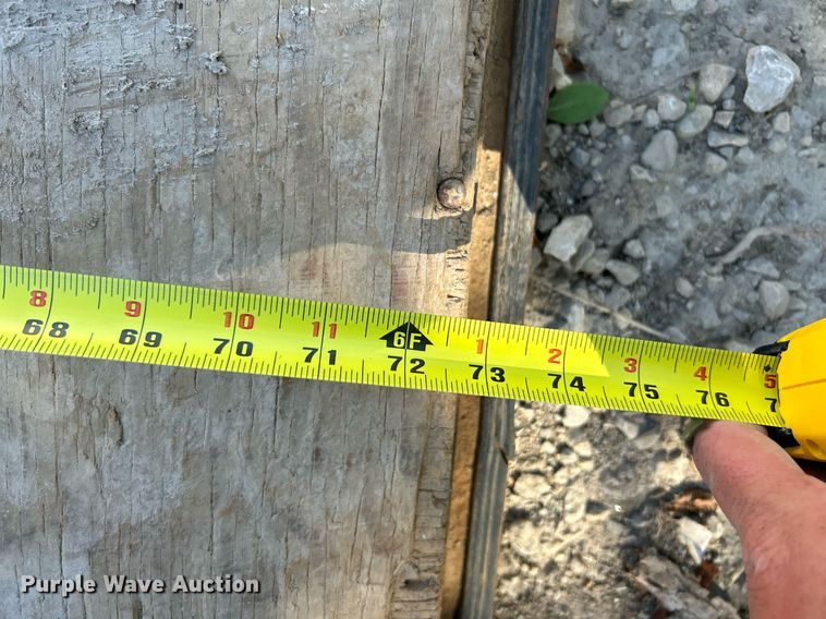 image for item NQ9924 2014 Doolittle FD-304  enclosed cargo trailer