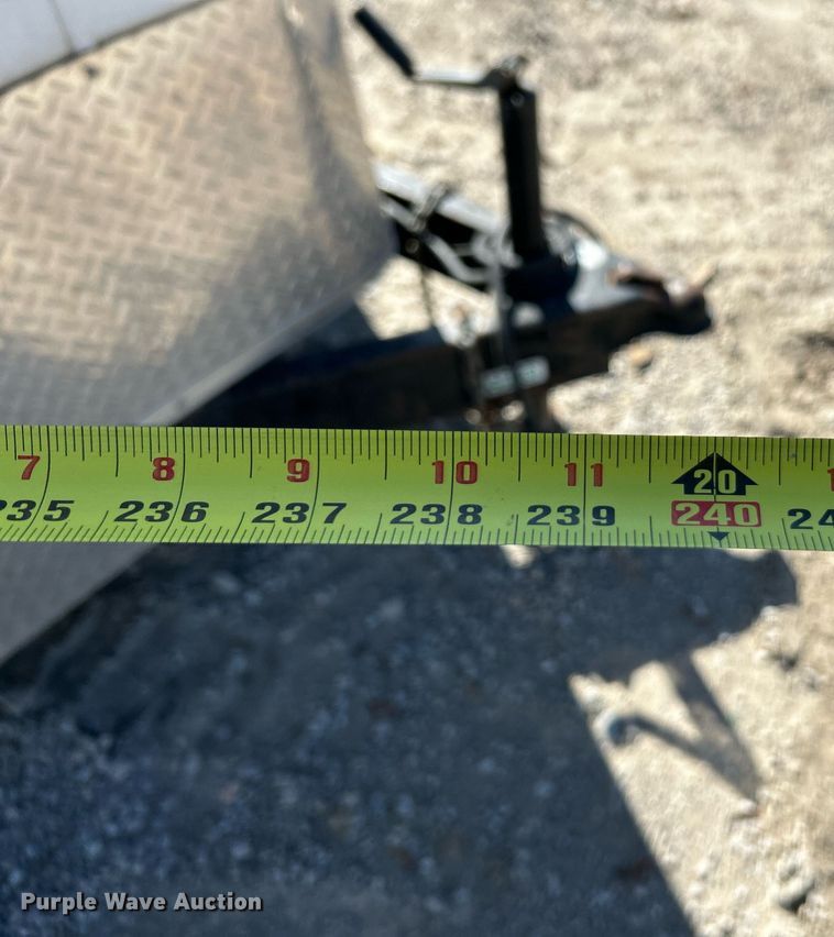 image for item NQ9924 2014 Doolittle FD-304  enclosed cargo trailer