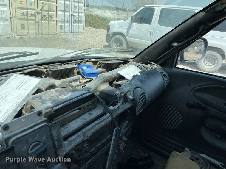 image for item NT9537 2002 Dodge Ram 2500  Quad Cab pickup truck