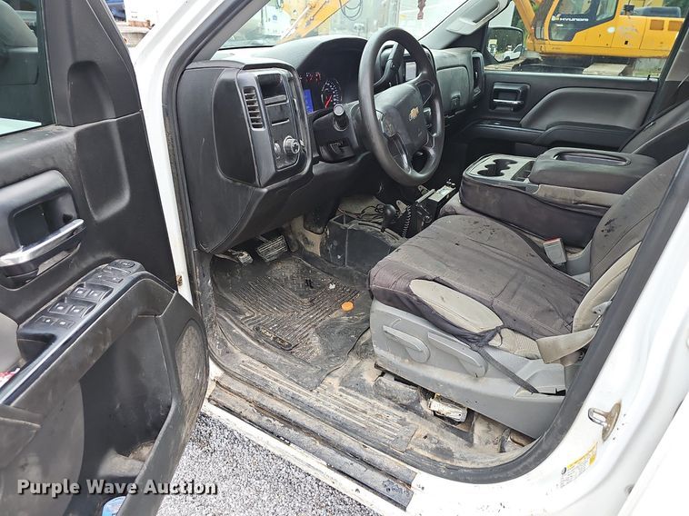 image for item NT9819 2014 Chevrolet Silverado 1500  Crew Cab pickup truck