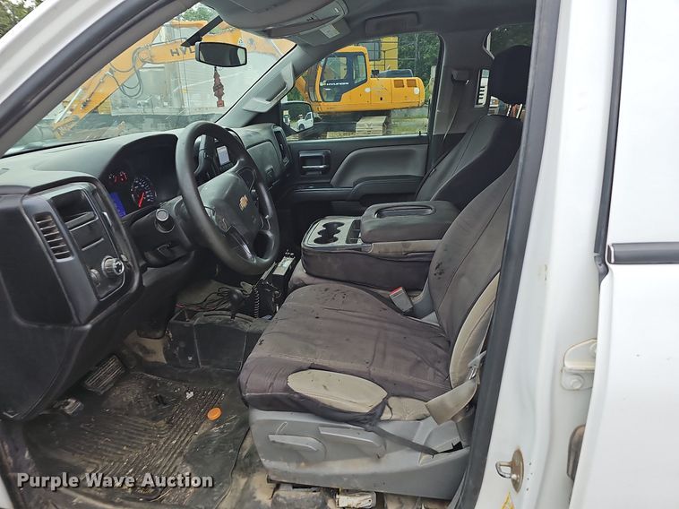 image for item NT9819 2014 Chevrolet Silverado 1500  Crew Cab pickup truck