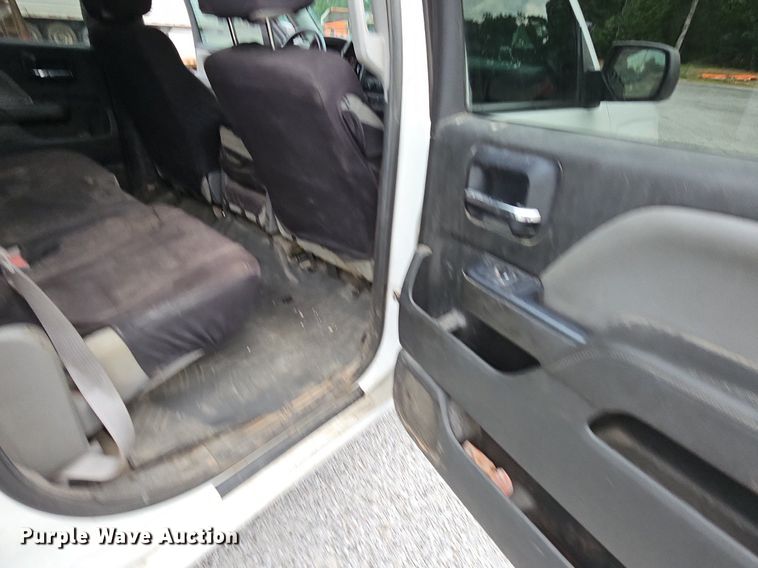 image for item NT9819 2014 Chevrolet Silverado 1500  Crew Cab pickup truck