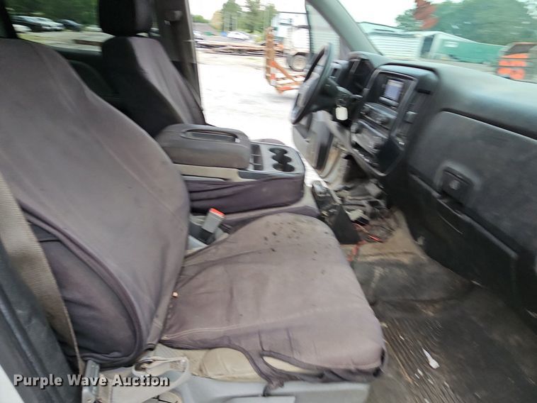 image for item NT9819 2014 Chevrolet Silverado 1500  Crew Cab pickup truck