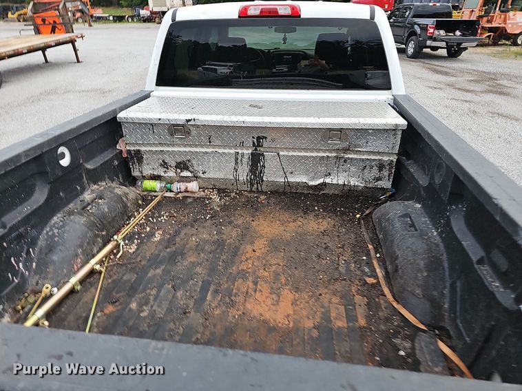 image for item NT9819 2014 Chevrolet Silverado 1500  Crew Cab pickup truck