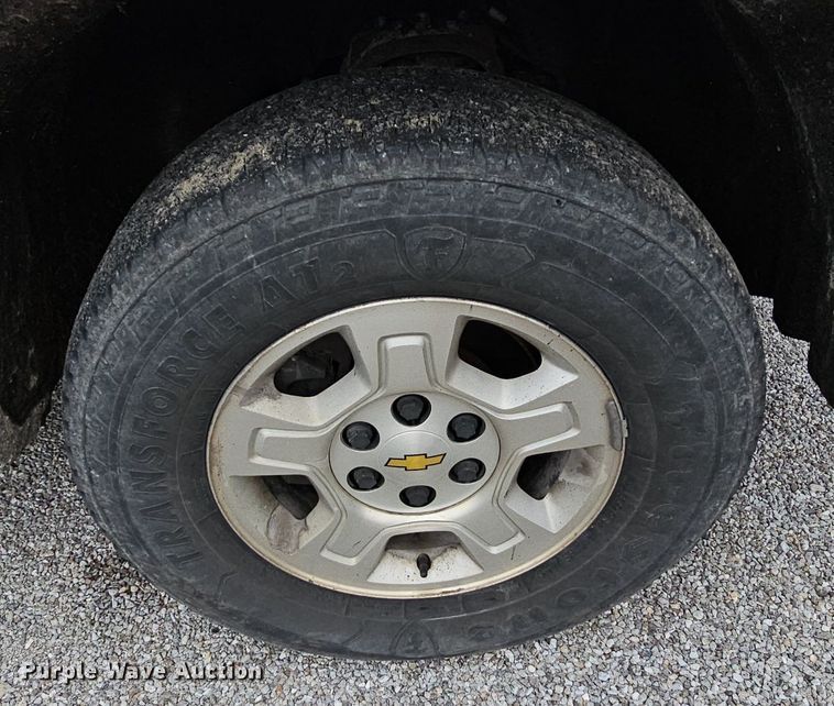 image for item NT9819 2014 Chevrolet Silverado 1500  Crew Cab pickup truck