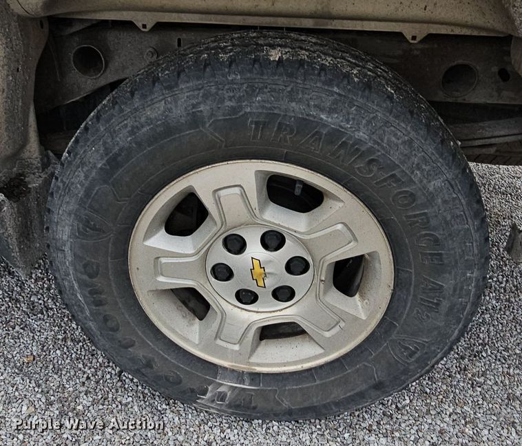 image for item NT9819 2014 Chevrolet Silverado 1500  Crew Cab pickup truck