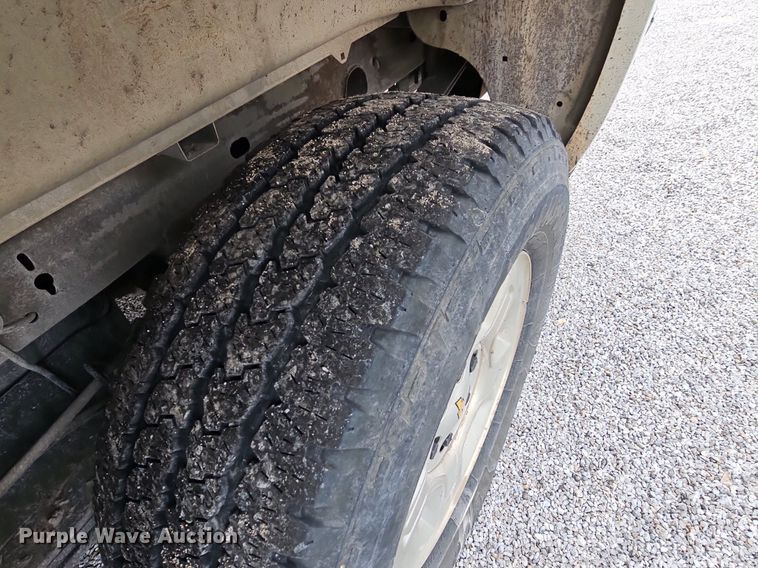 image for item NT9819 2014 Chevrolet Silverado 1500  Crew Cab pickup truck