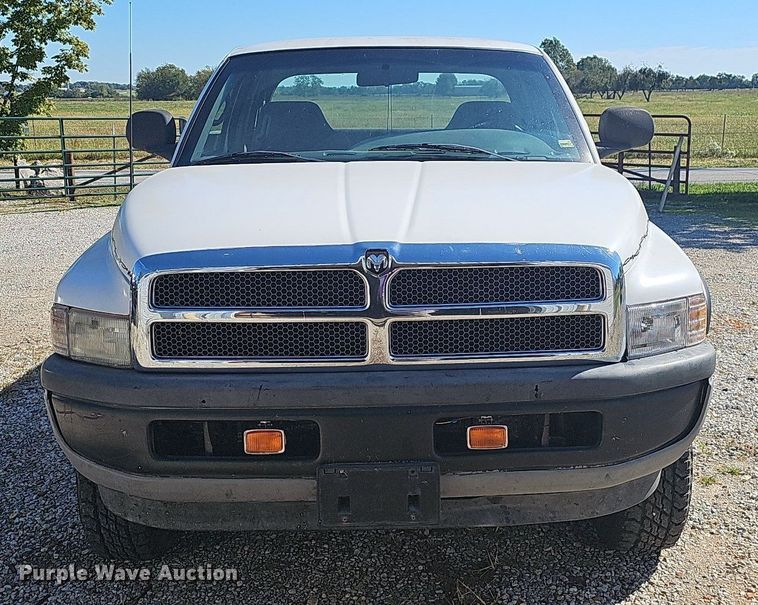 image for item NT9992 1998 Dodge 2500  Club Cab pickup truck