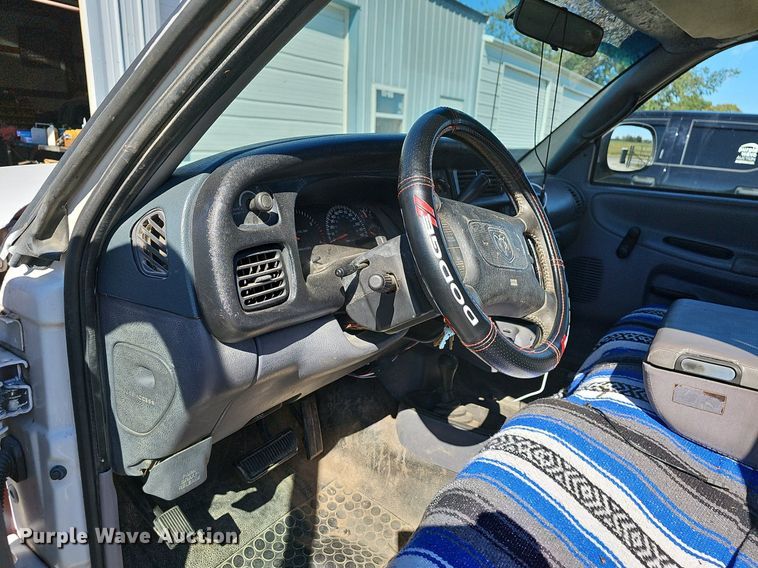 image for item NT9992 1998 Dodge 2500  Club Cab pickup truck