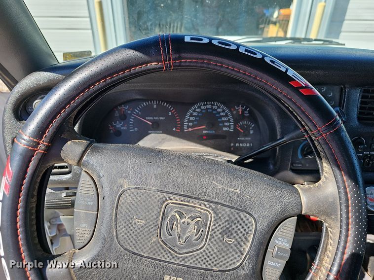 image for item NT9992 1998 Dodge 2500  Club Cab pickup truck