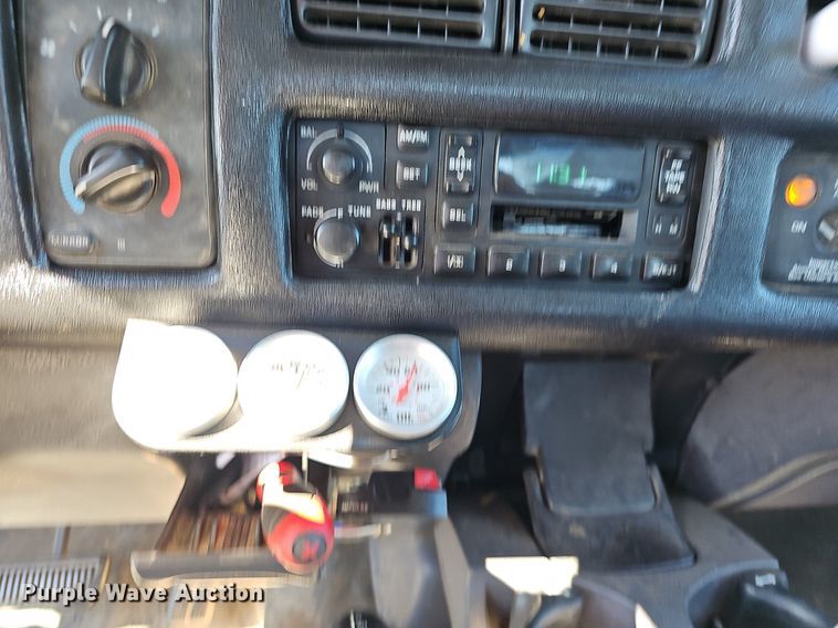 image for item NT9992 1998 Dodge 2500  Club Cab pickup truck