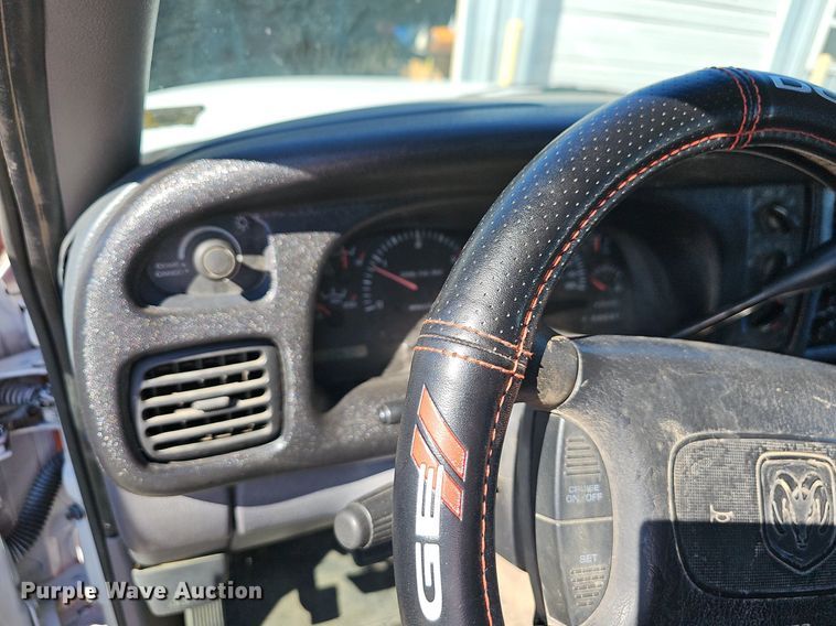 image for item NT9992 1998 Dodge 2500  Club Cab pickup truck