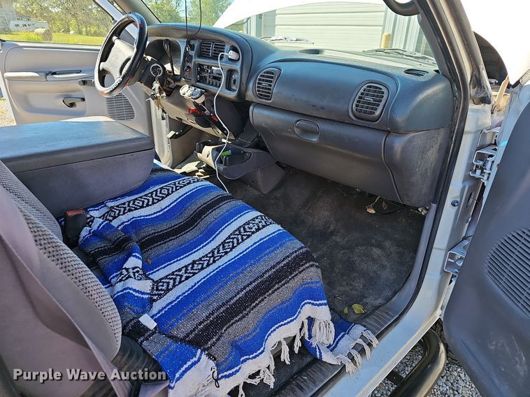 image for item NT9992 1998 Dodge 2500  Club Cab pickup truck