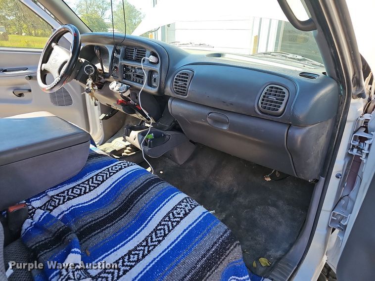 image for item NT9992 1998 Dodge 2500  Club Cab pickup truck