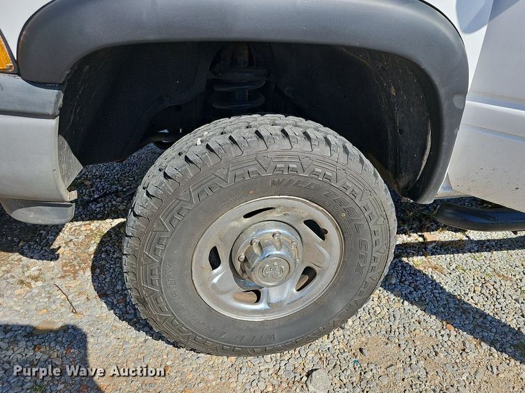 image for item NT9992 1998 Dodge 2500  Club Cab pickup truck