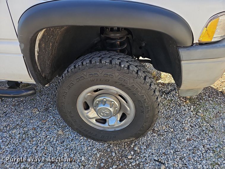 image for item NT9992 1998 Dodge 2500  Club Cab pickup truck