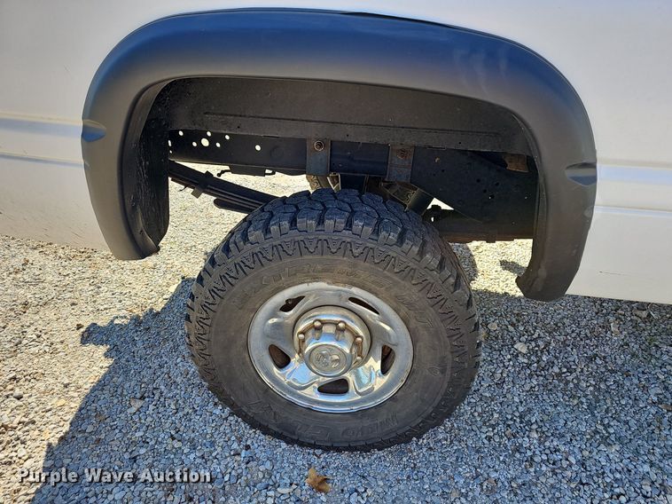 image for item NT9992 1998 Dodge 2500  Club Cab pickup truck