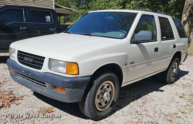 image for item NT9995 1996 Isuzu Rodeo  SUV