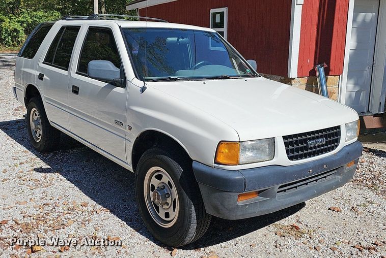 image for item NT9995 1996 Isuzu Rodeo  SUV