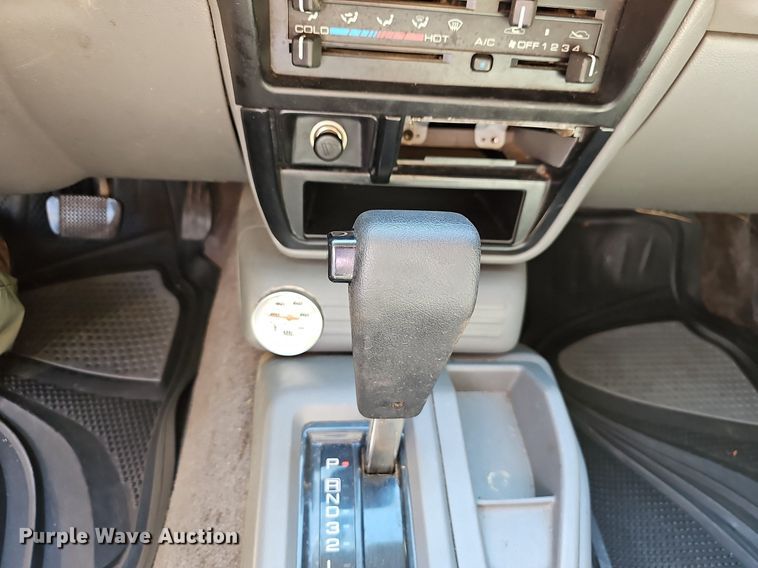 image for item NT9995 1996 Isuzu Rodeo  SUV