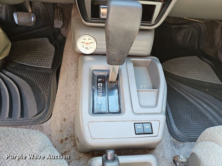 image for item NT9995 1996 Isuzu Rodeo  SUV