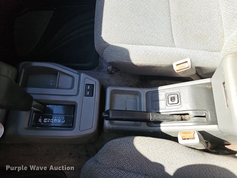 image for item NT9995 1996 Isuzu Rodeo  SUV