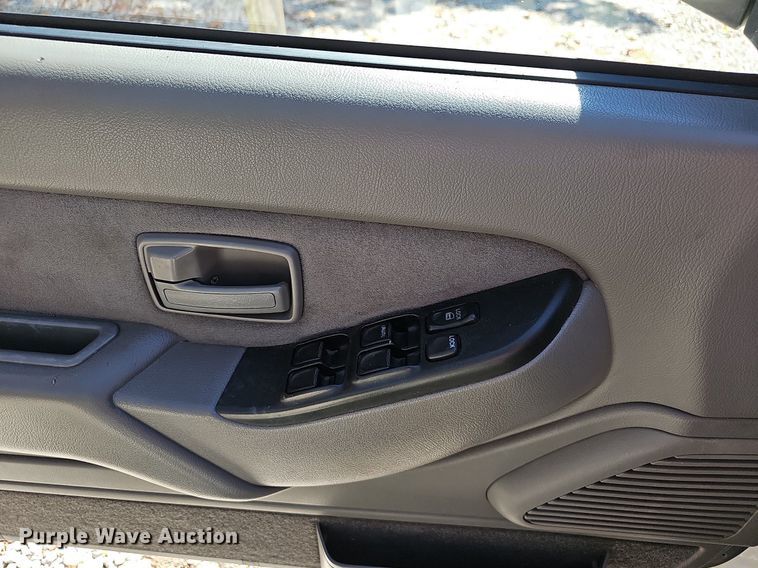 image for item NT9995 1996 Isuzu Rodeo  SUV