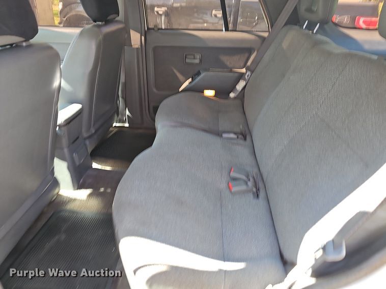 image for item NT9995 1996 Isuzu Rodeo  SUV