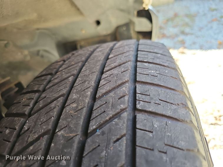 image for item NT9995 1996 Isuzu Rodeo  SUV