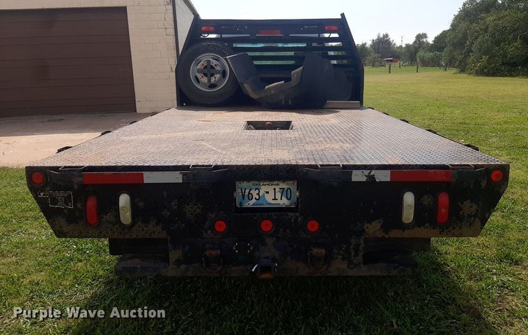 image for item NV9320 2011 Chevrolet Silverado 3500HD  flatbed pickup truck