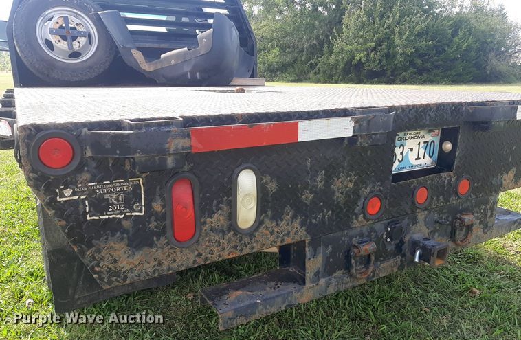 image for item NV9320 2011 Chevrolet Silverado 3500HD  flatbed pickup truck