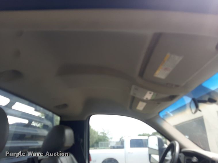 image for item NV9320 2011 Chevrolet Silverado 3500HD  flatbed pickup truck