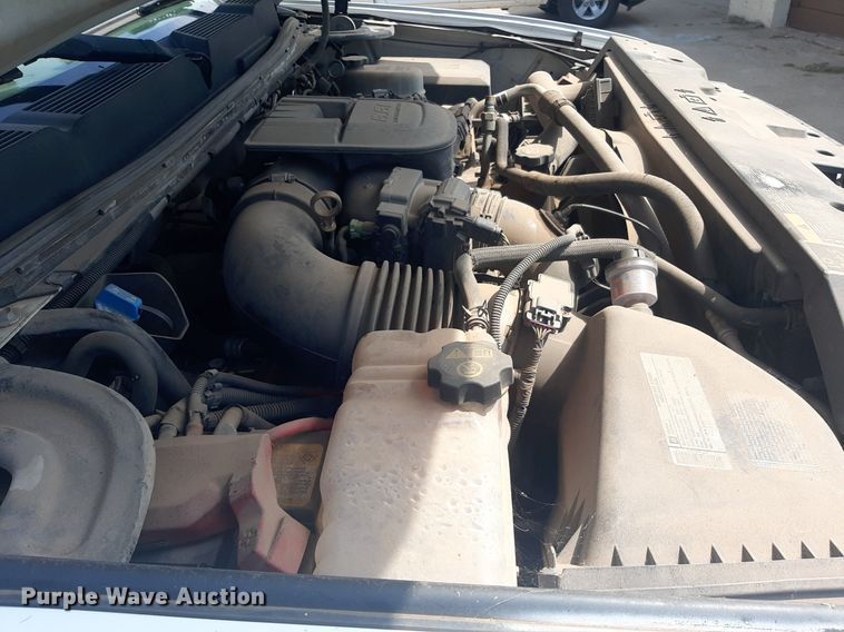 image for item NV9320 2011 Chevrolet Silverado 3500HD  flatbed pickup truck