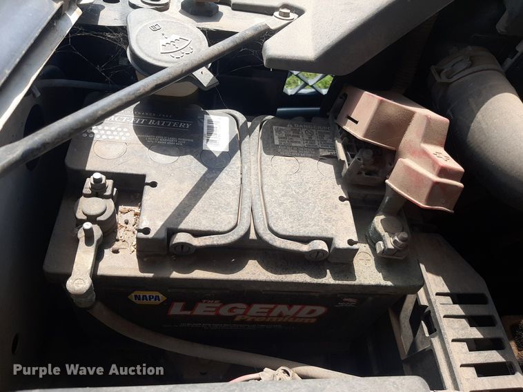 image for item NV9320 2011 Chevrolet Silverado 3500HD  flatbed pickup truck